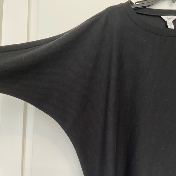 Black Thyme Maternity Batwing Sweater - Picture 4 of 5